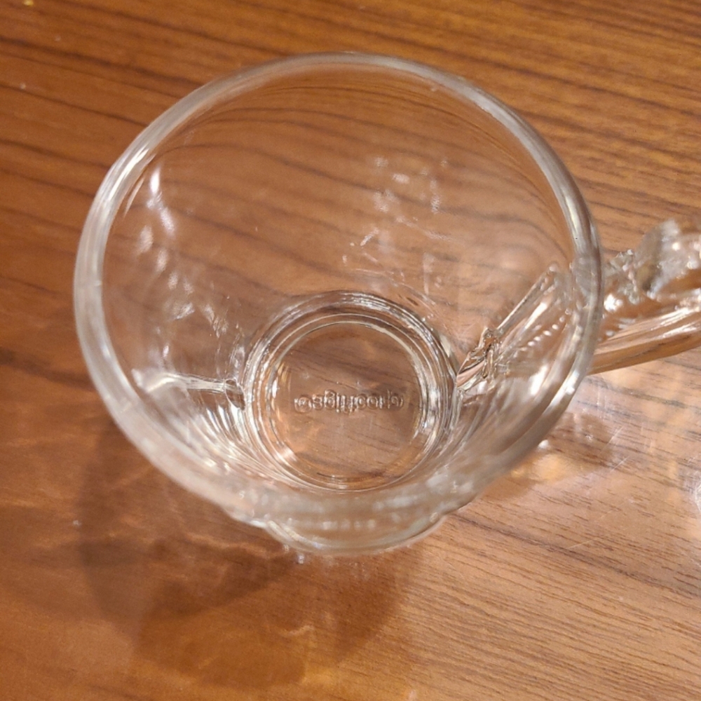 Treasure Island Vegas Raised Relief Pirate Skull Shot Glass - Picture 4 of 4